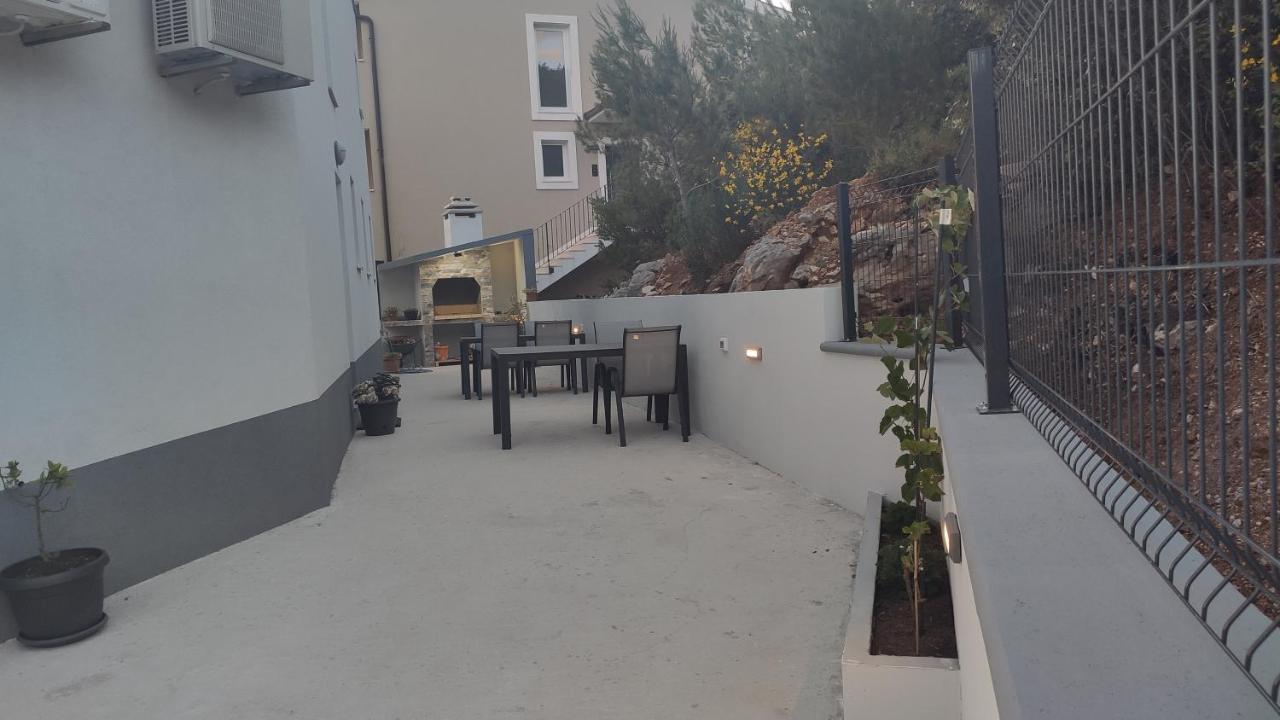 Apartment Pape Krvavica Exterior foto